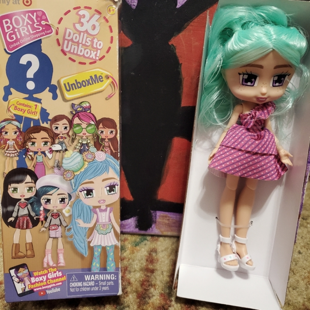 Boxy Girl UnboxMe Surprise Fashion Doll